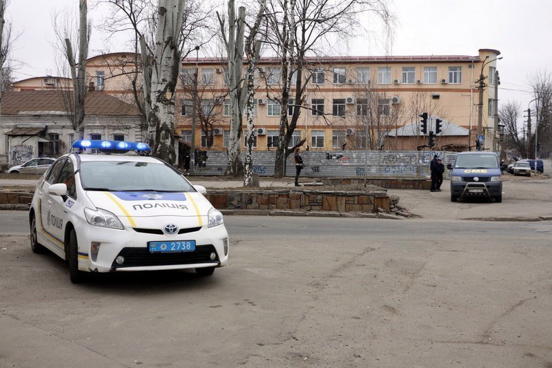 В Днепре посреди улицы умер мужчина 4