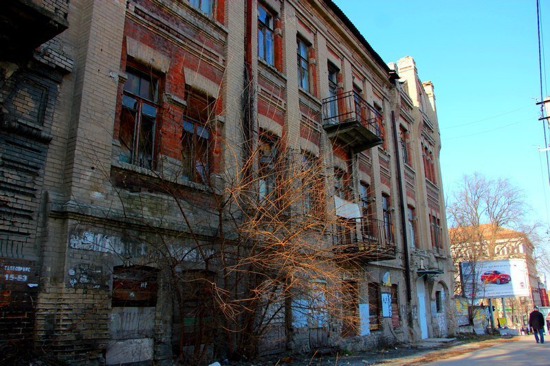 Забытая история: ТОП-7 заброшенных зданий в центре Днепра 11