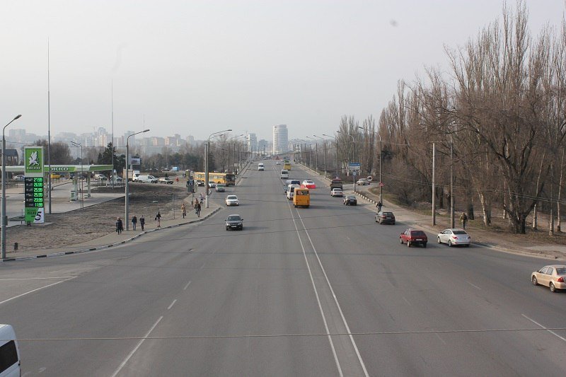Несмотря на запрет мэра, по Новому мосту продолжают ездить автомобили 11