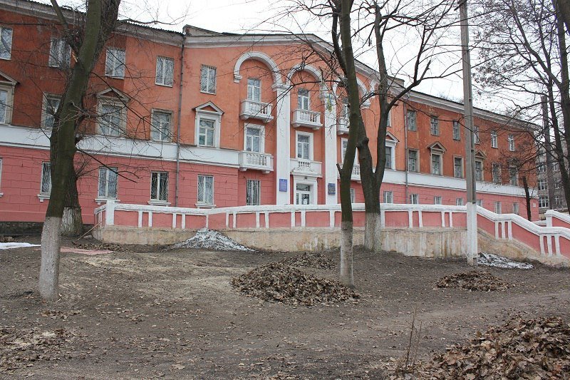 Отравляющий дым, полиция и пожарные: что происходило возле техникума на Мазепы 4