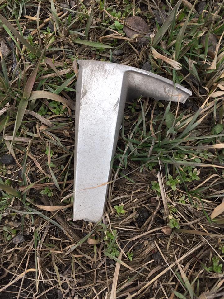 Опасность для автомобилистов: под Днепром водителей ожидают ямы-ловушки 3