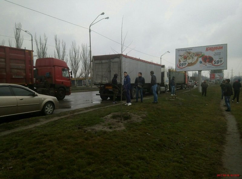 Задержанный львовский мусор в Днепре отправили обратно домой 3