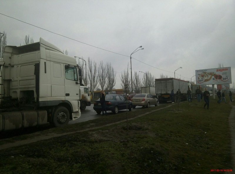 Задержанный львовский мусор в Днепре отправили обратно домой 5