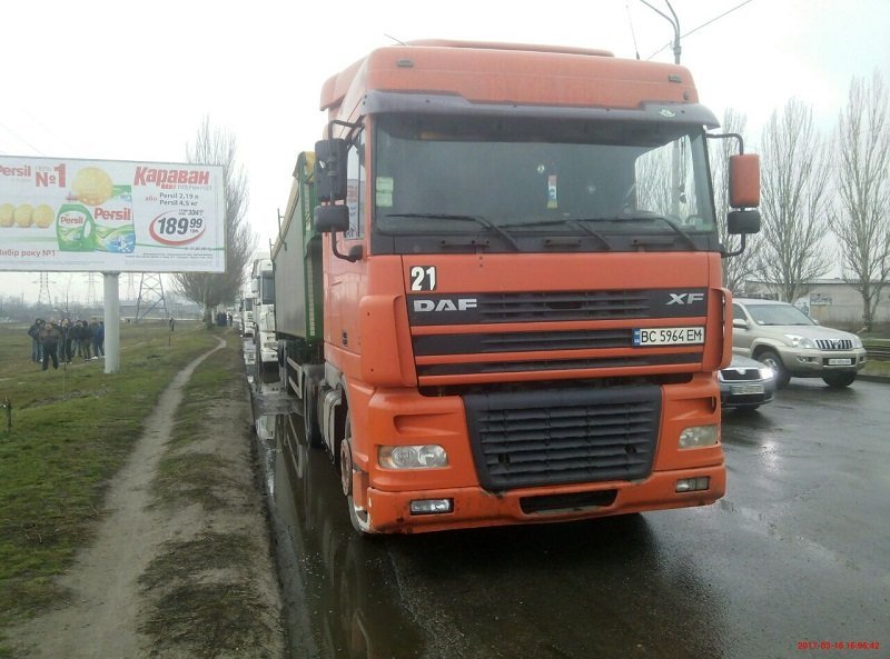 Задержанный львовский мусор в Днепре отправили обратно домой 7