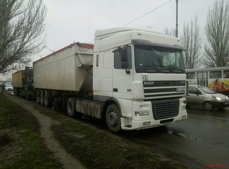 Задержанный львовский мусор в Днепре отправили обратно домой 9