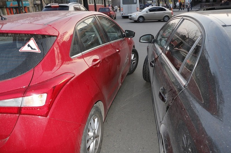 ДТП, погоня и перестрелка на проспекте Хмельницкого: подробности от полиции и очевидцев 7