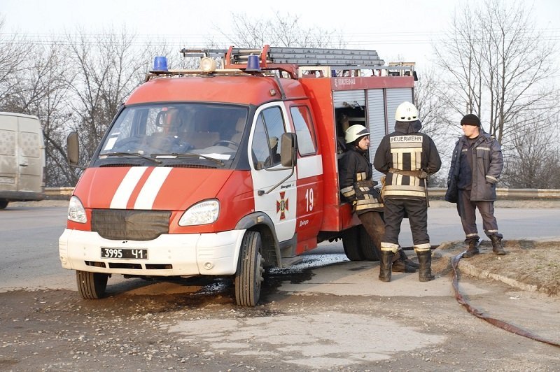 Днепровский камикадзе: на Тополе водитель Audi влетел в газовую заправку и пытался ее подорвать 8