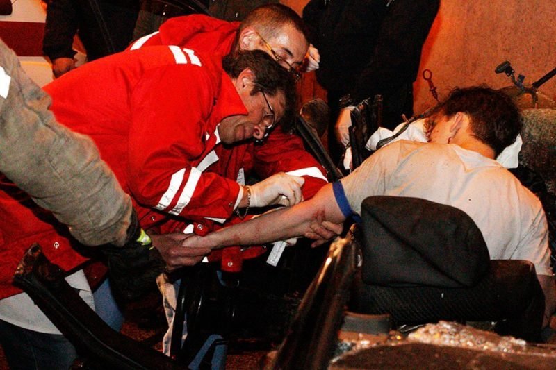 Страшное ДТП на Набережной Заводской: тело парня вырезали из разбитого авто 3