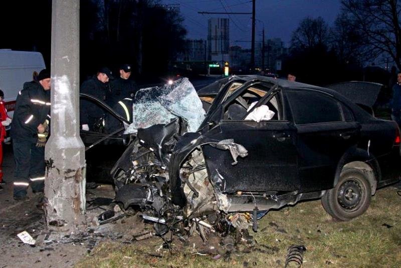 Смертельная ночь: на Сичеславской Набережной в страшном ДТП разбились 3 человека 3