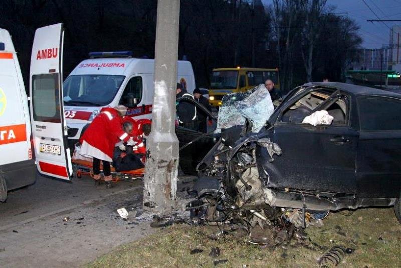 Смертельная ночь: на Сичеславской Набережной в страшном ДТП разбились 3 человека 4