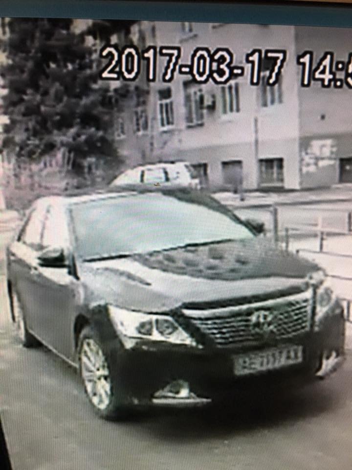 В центре Днепра угнали иномарку среди белого дня 1