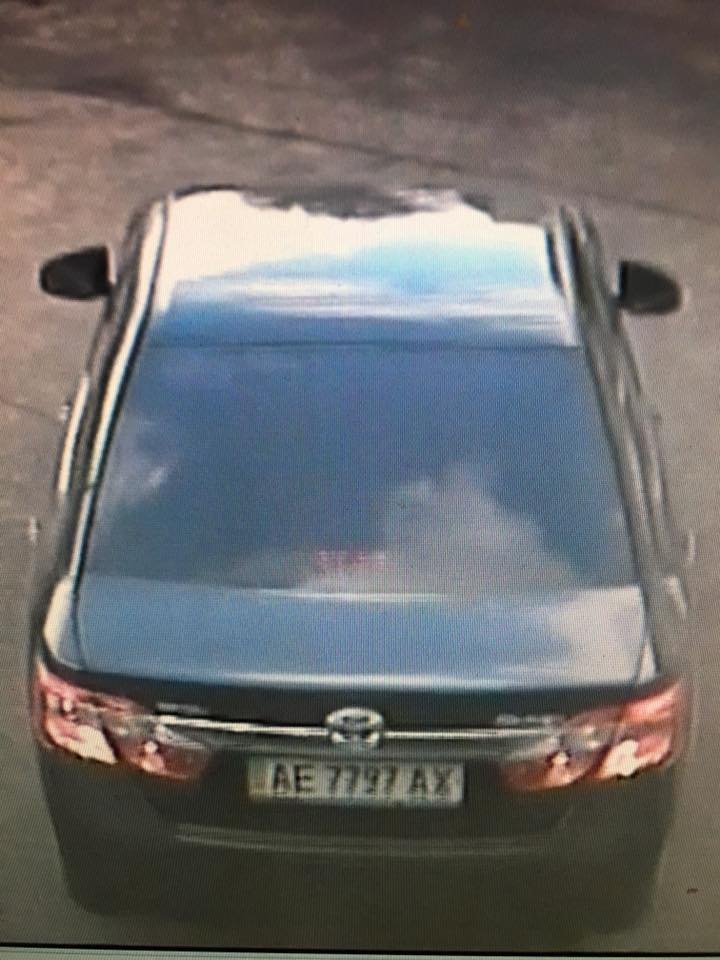 В центре Днепра угнали иномарку среди белого дня 2