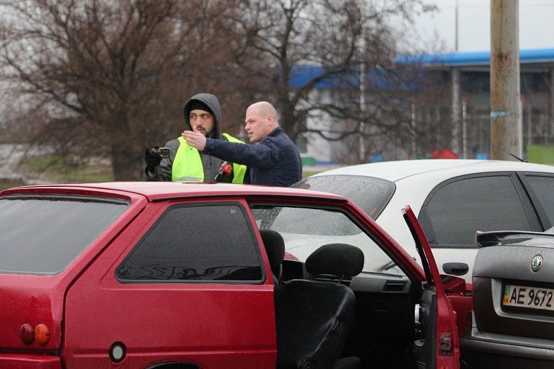 ДТП на Донецком шоссе: Таврия "встряла" между двумя автомобилями 10