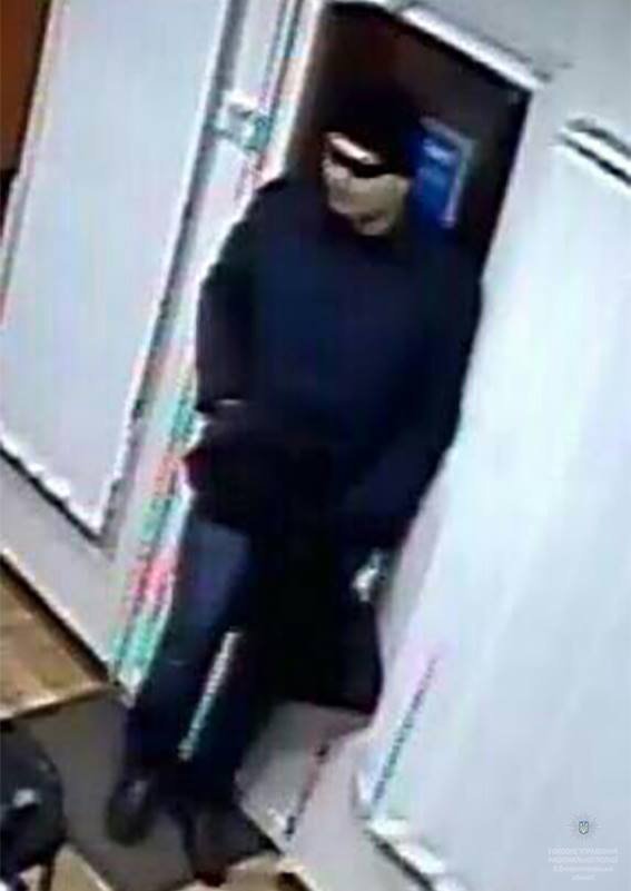 Скоростной грабитель в Днепре: полиция ищет серийного разбойника 4