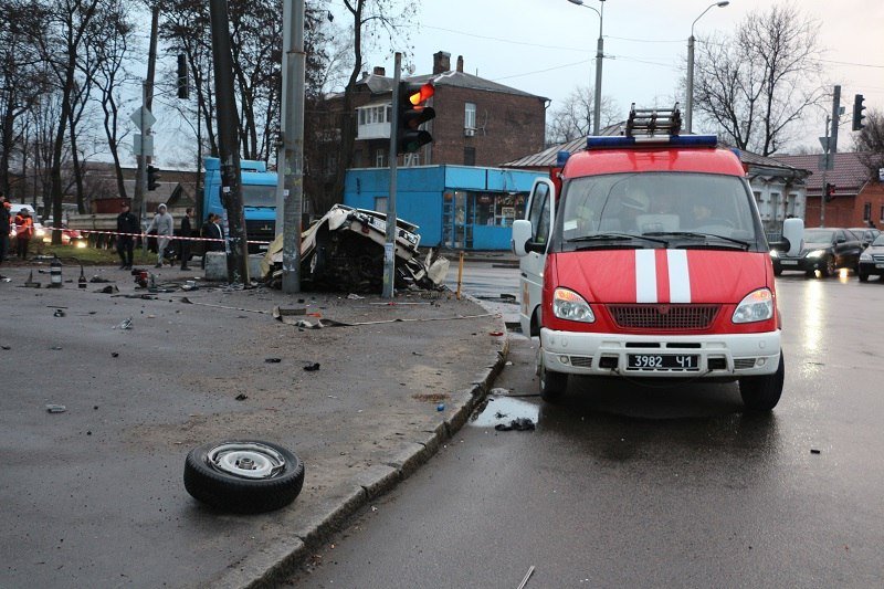 Жуткое ДТП внизу Рабочей: погиб человек 1