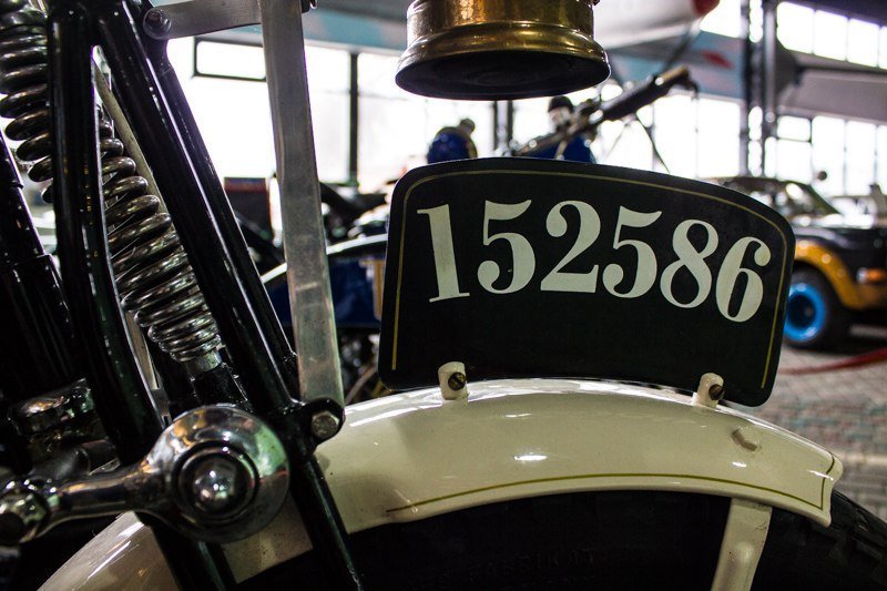 В Днепре представили уникальные французские ретро мотоциклы 8