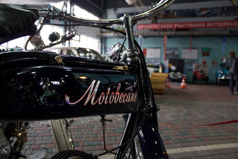 В Днепре представили уникальные французские ретро мотоциклы 13
