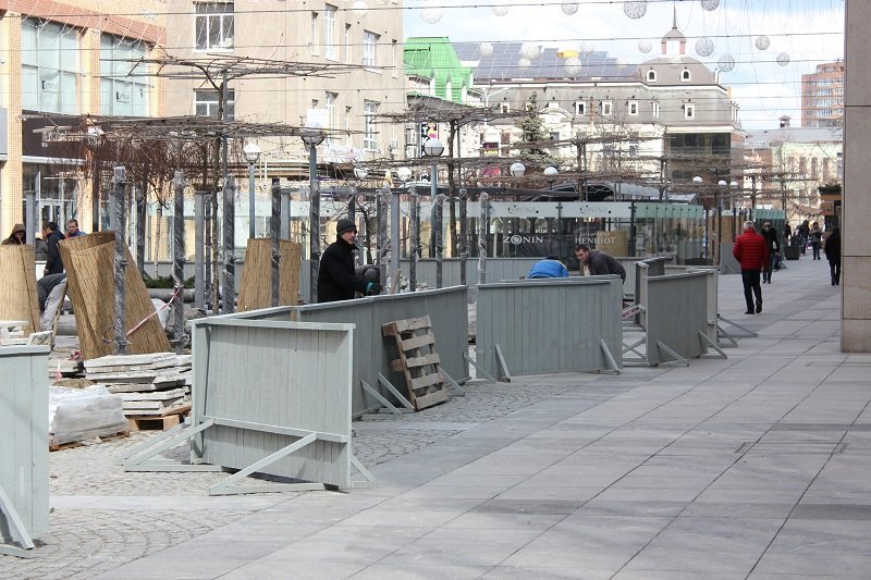 Получи ответ: что строят на Екатеринославском бульваре 1