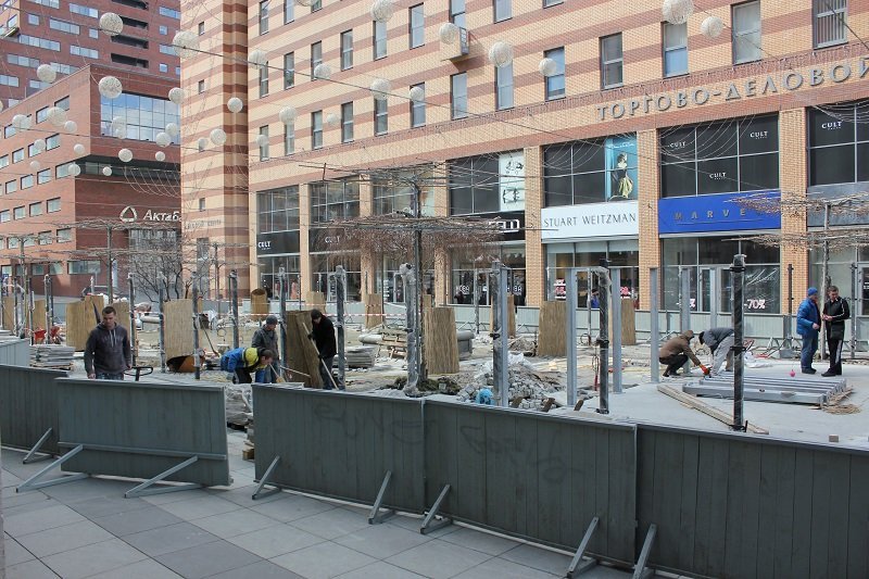 Получи ответ: что строят на Екатеринославском бульваре 7