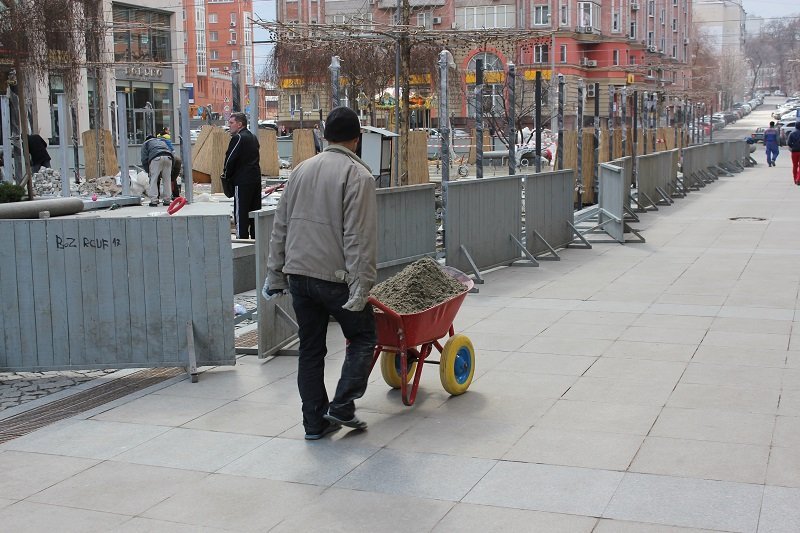 Получи ответ: что строят на Екатеринославском бульваре 8