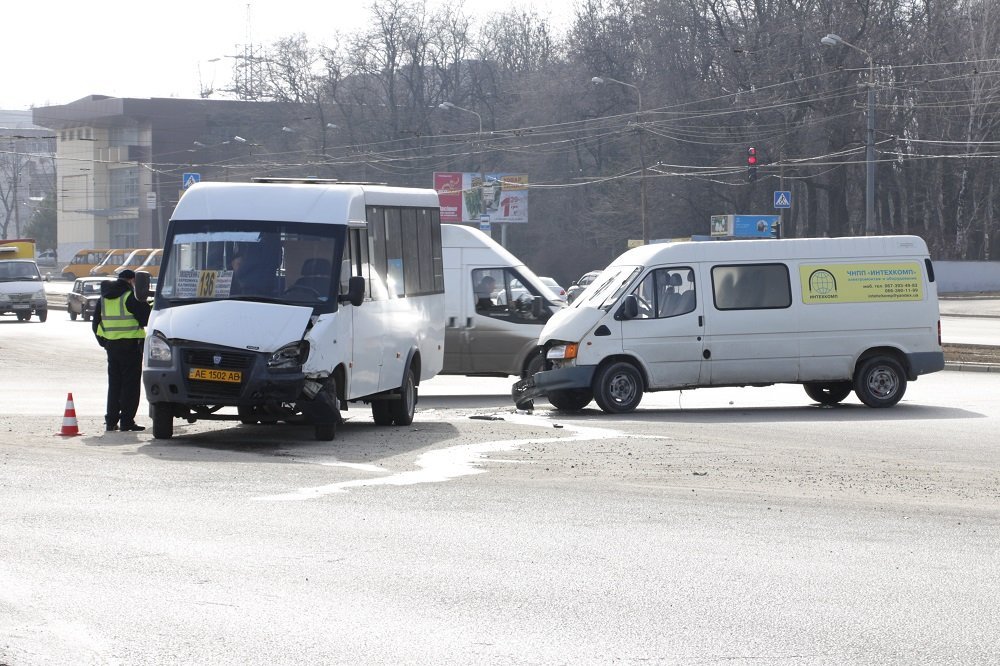 Внимательнее на дорогах: где в Днепре чаще всего случаются ДТП 16