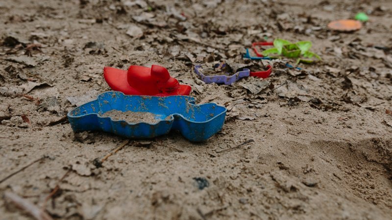 Ржавые горки и сломанные качели: ТОП-5 жутких детских площадок Днепра 13