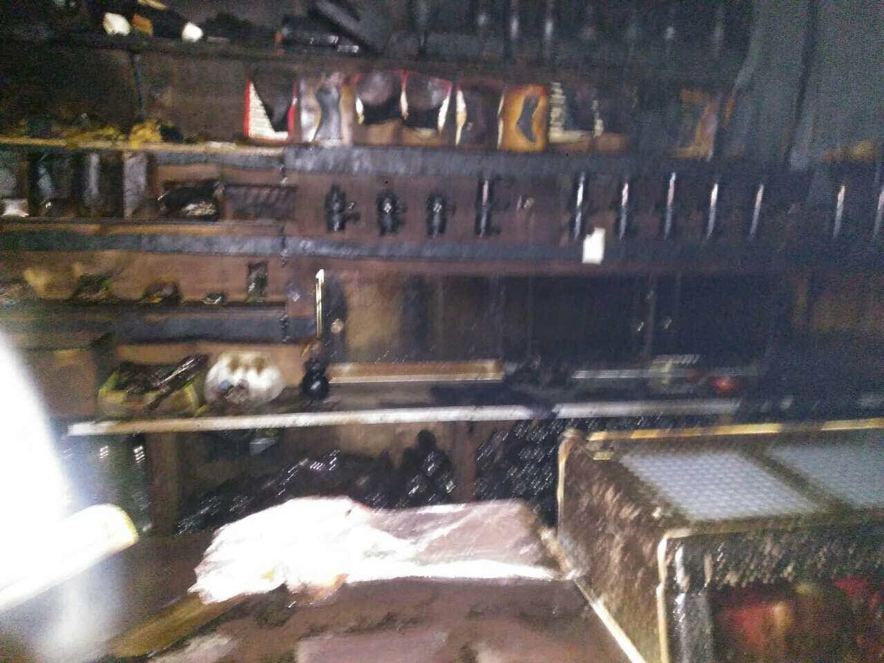 На Бульваре Славы сгорел торговый павильон "Море пива" 2