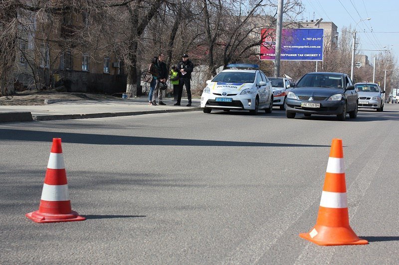 ДТП на Калиновой: мотоциклист сбил 90-летнего пенсионера 5