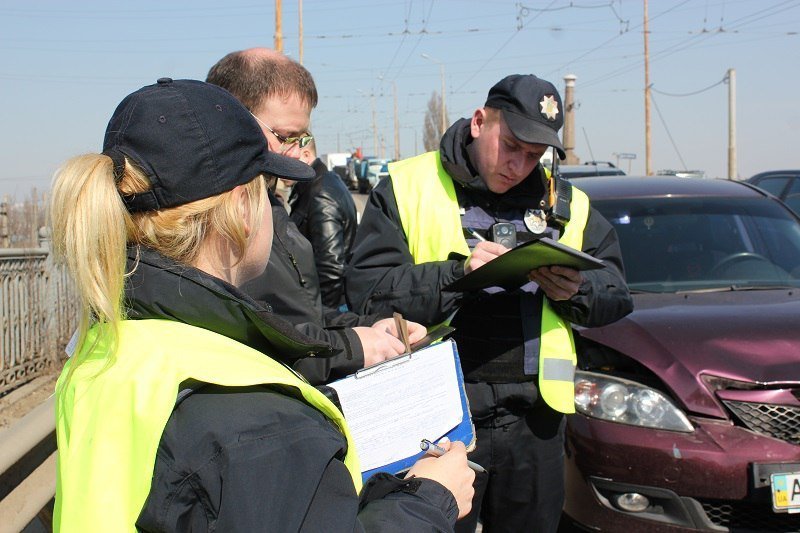 Из-за ДТП на Старом мосту образовалась пробка 5