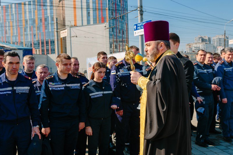 Спасателям Днепра передали уникальную пожарную технику 1