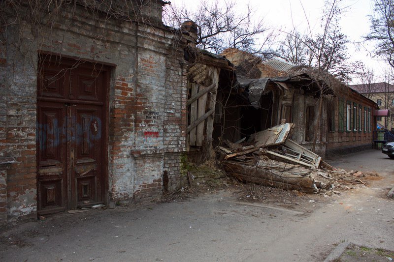 Забытая история: в центре Днепра обрушился старинный дом 2