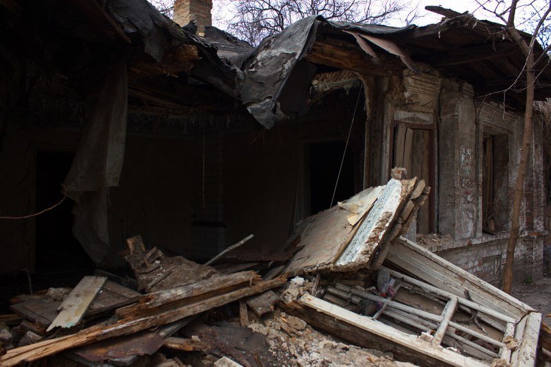 Забытая история: в центре Днепра обрушился старинный дом 10