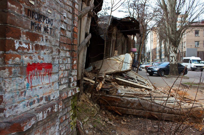 Забытая история: в центре Днепра обрушился старинный дом 12