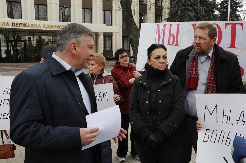 Жизнь на волоске: возле ОГА состоялся митинг диализных пациентов 8
