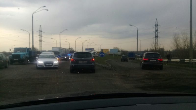 Внимание: при въезде на Кайдакский мост огромная пробка 4