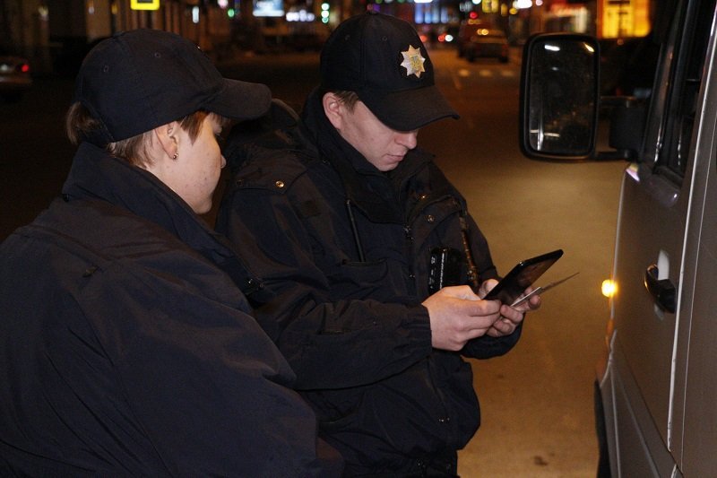 Одна ночь патрулирования с полицией Днепра: от пьяных горожан до стрельбы и ранений 2