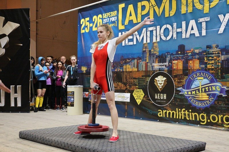 В Днепре стартовал чемпионат Украины по армлифтингу 6