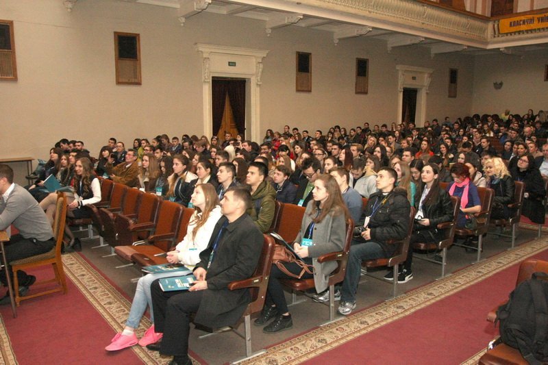 Первый масштабный форум «Молодежь Днепра» собрал около 500 участников 2