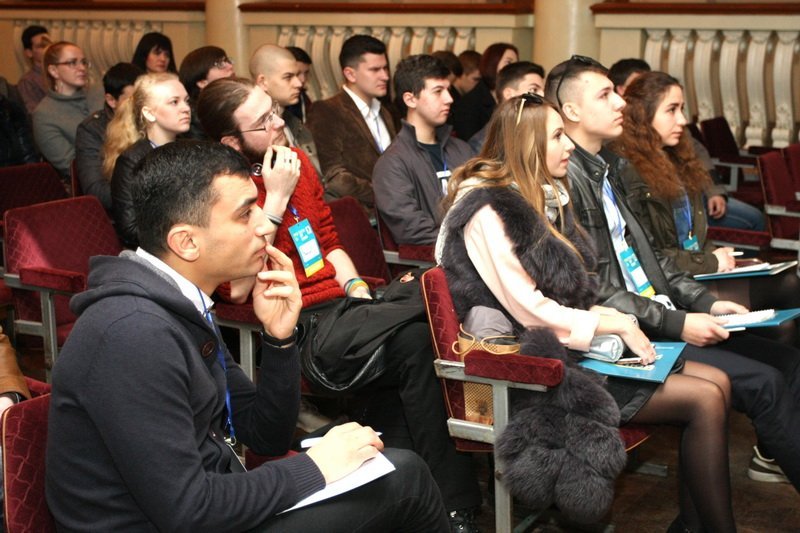 Первый масштабный форум «Молодежь Днепра» собрал около 500 участников 3