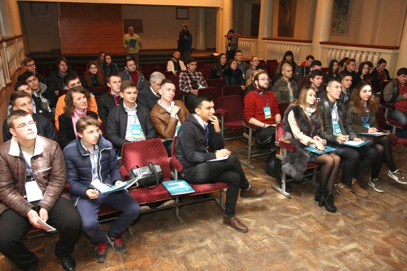 Первый масштабный форум «Молодежь Днепра» собрал около 500 участников 6