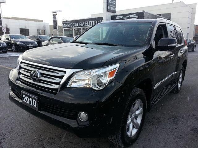 На Победе-2 угнали Lexus, пока водитель вышел в магазин 1