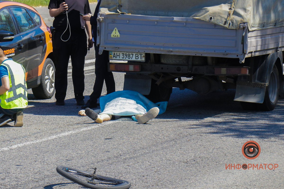 В пятницу, 27 мая, на улице Панаса Мирного, у входа в парк "Молодежный", случилась смертельная авария