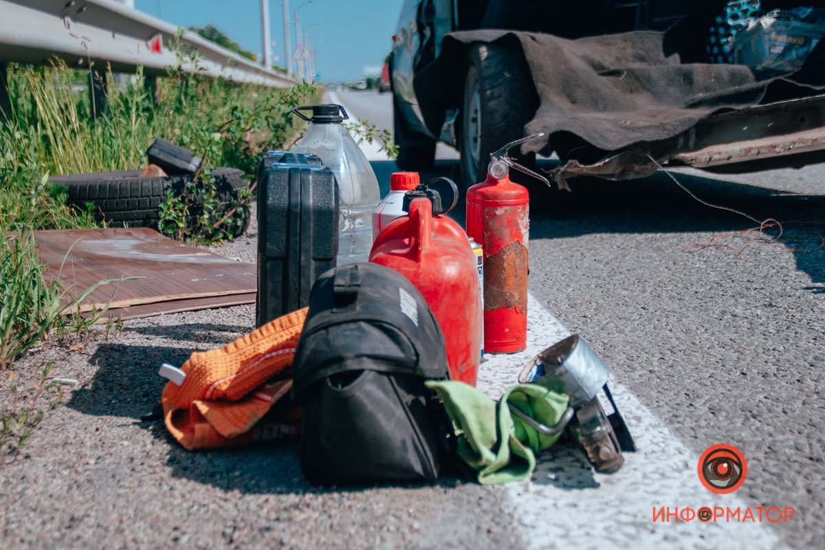 В Братском Lada столкнулась с автобусом и влетела в отбойник 13