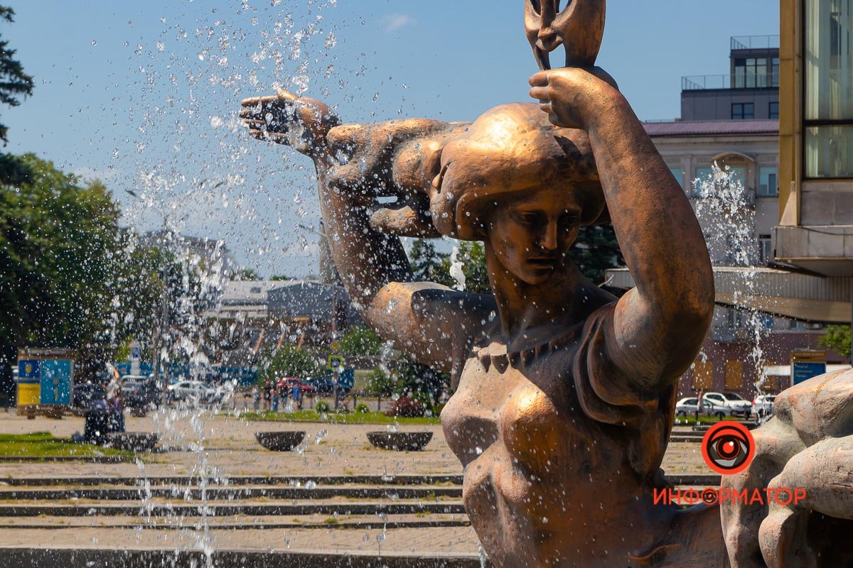 Район пересечения проспекта Дмитрия Яворницкого и улицы Андрея Фабра