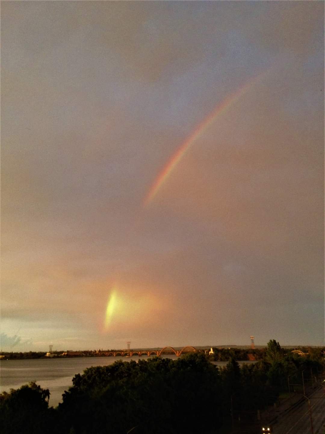 Над Днепром засияла радуга 5