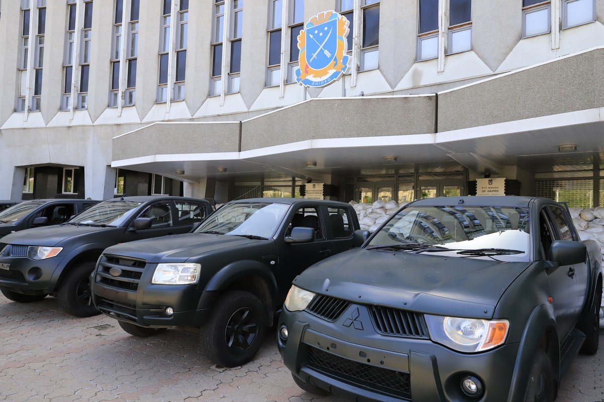 Борис Филатов: «Днепр уже передал военным почти 350 маневровых авто» 22