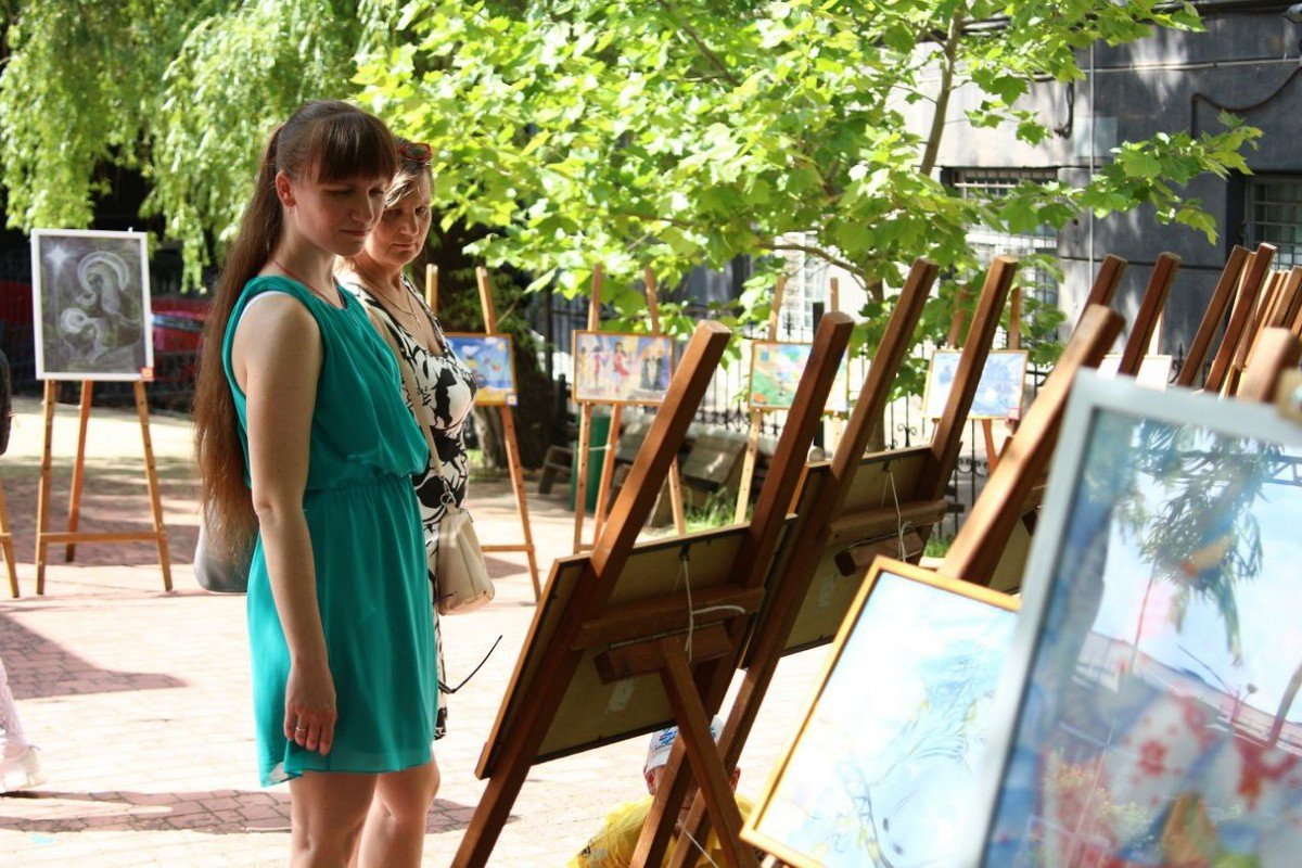 Школьники Днепра собрали 230 тысяч гривен для больниц, в которых лечатся дети переселенцы 2