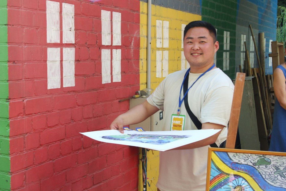 Школьники Днепра собрали 230 тысяч гривен для больниц, в которых лечатся дети переселенцы 13