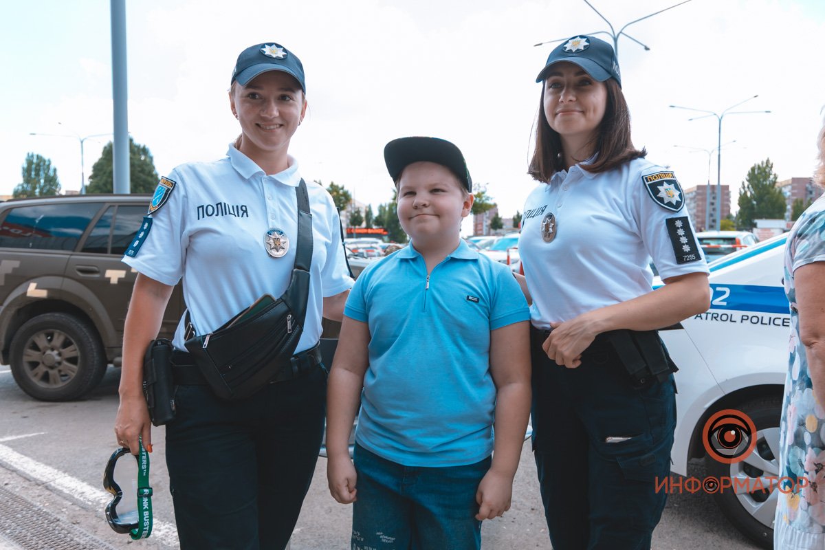 Улыбки детей - бесценны