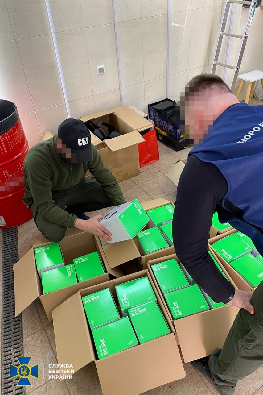 Группа людей из Днепропетровской области наживались на помощи для ВСУ, притворяясь благотворительными фондами 1